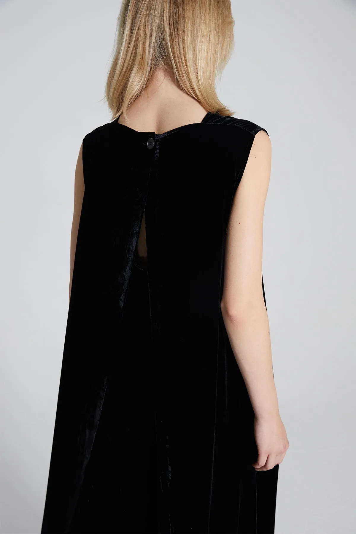 Miley Back Split Sleeveless Velvet Dress